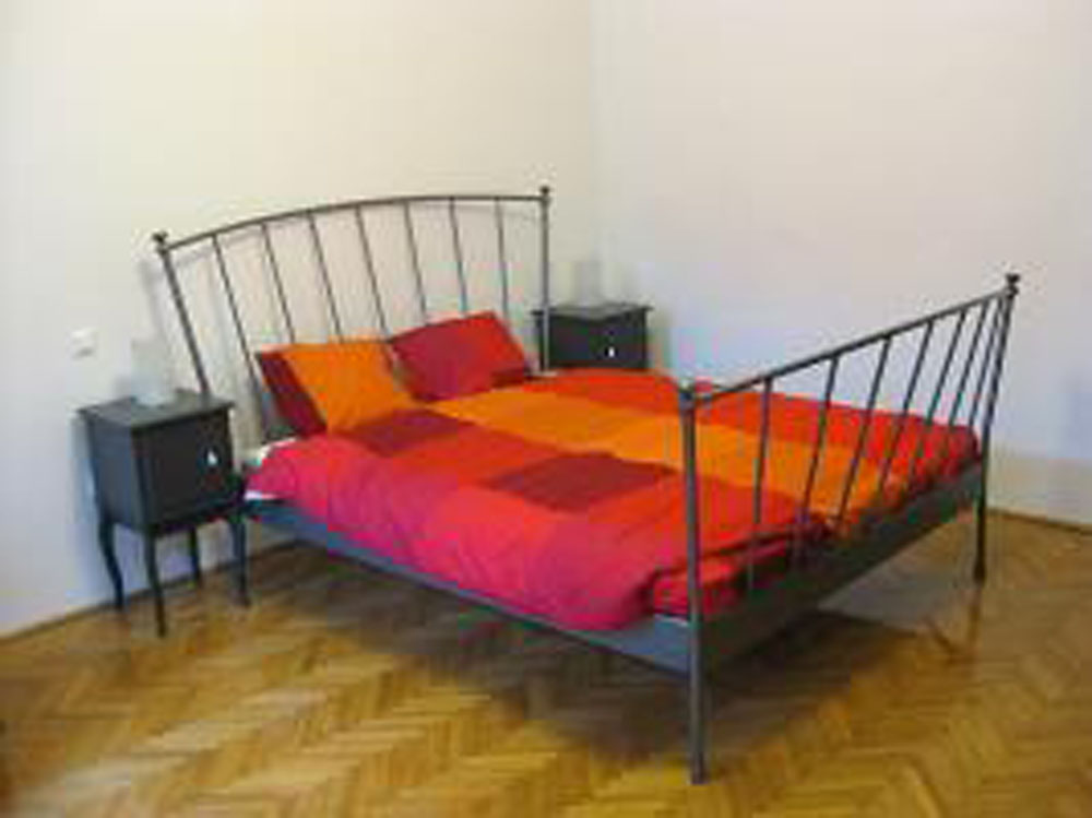 شقة من 3 غرف 65 أم 2 في الطابق الثالث بودابست